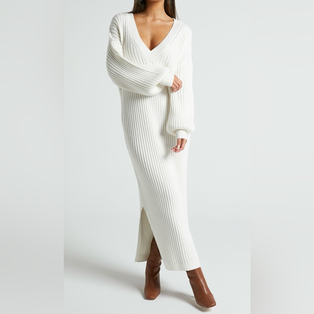 Showpo KARTIA MIDI DRESS - V NECK KNIT DRESS IN OFF WHITE